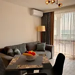 Onyx Deluxe First Line Apartman