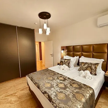 Apartman Onyx Deluxe First Line