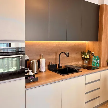 Appartement Onyx Deluxe First Line