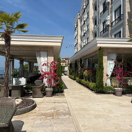 Appartement Onyx Deluxe First Line