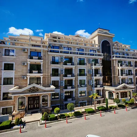 Appartement Onyx Deluxe First Line